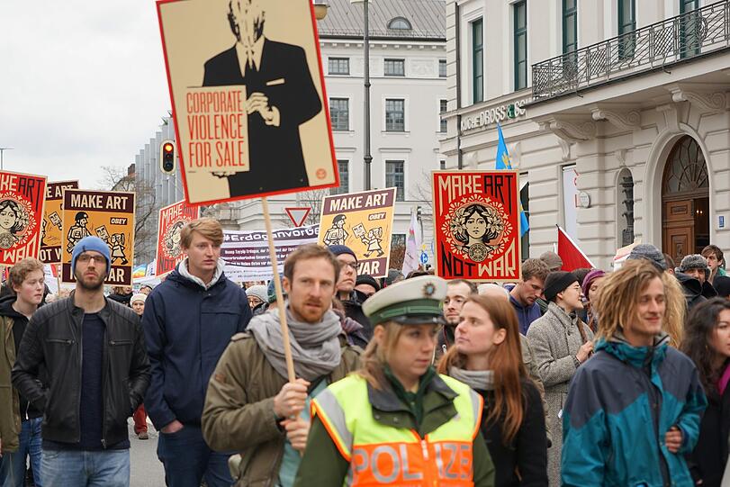 Die Bilder zur Demonstration gegen die Sicherheitskonferenz in München...