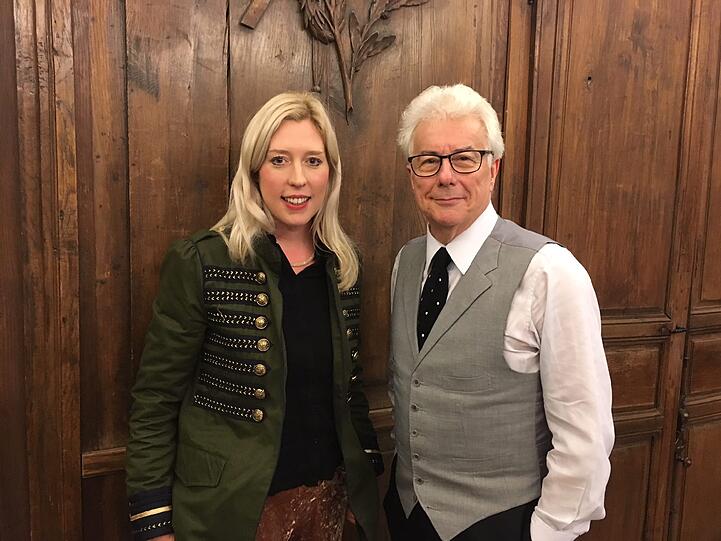 Ken Follett mit Kolumnistin Kimberly Hoppe.