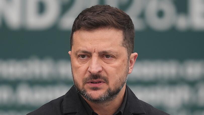 Der ukrainische Präsident Selenskyj fordert weitere Hilfe bei der Flugabwehr gegen die russischen Raketen. (Archivbild) Der ukrainische Präsident Selenskyj fordert weitere Hilfe bei der Flugabwehr gegen die russischen Raketen. (Archivbild)