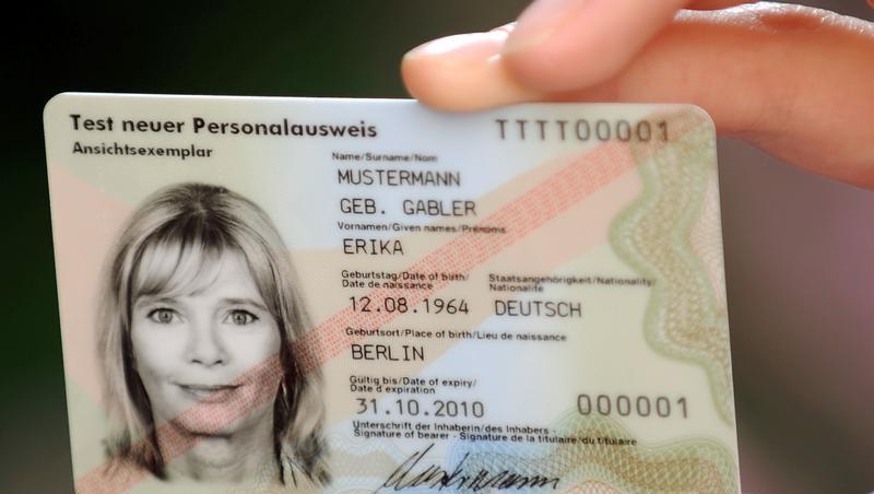 Der neue Personalausweis wird ab 1. November eingeführt Der neue Personalausweis wird ab 1. November eingeführt
