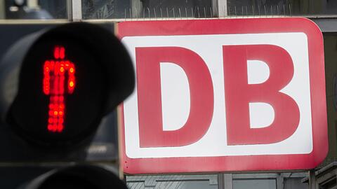 Verbände fordern die Deutsche Bahn dazu auf, die Abschaffung der Familienreservierung zu stoppen. (Archivbild)