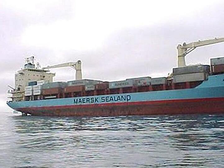 Die "Maersk Alabama" ist zwar befreit, der Kapitän aber noch in der Hand der Piraten.
