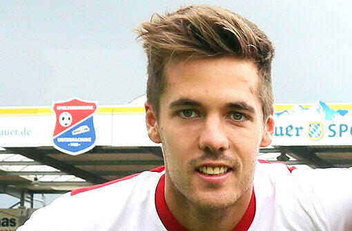 SpVgg Unterhaching: In der 3. Liga hat sich Haching als hervorragende Ausbildungsplattform für junge, talentierte Spieler gemacht. Mit Kapitän Maximilian Welzmüller (Foto) spielen die Hachinger wieder im guten Mittelfeld mit.