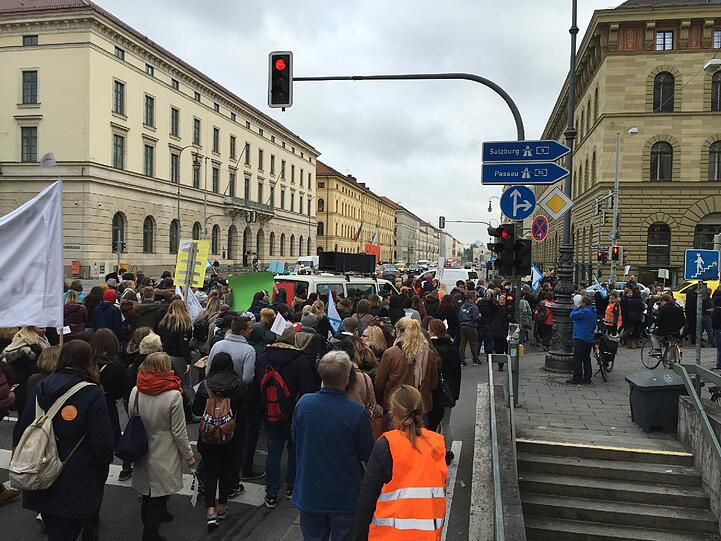 Alle Bilder von der Pfleger-Demo am Dienstag zum Durchklicken.