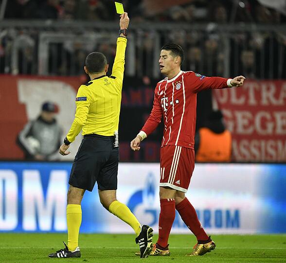 JAMES RODRÍGUEZ NOTE 2:
Bestätigte seine Topform. Tauschte mit Ribéry immer wieder die Positionen, wich auf den linken Flügel aus. Technisch perfekt. Seine Flanken? Ein Traum!