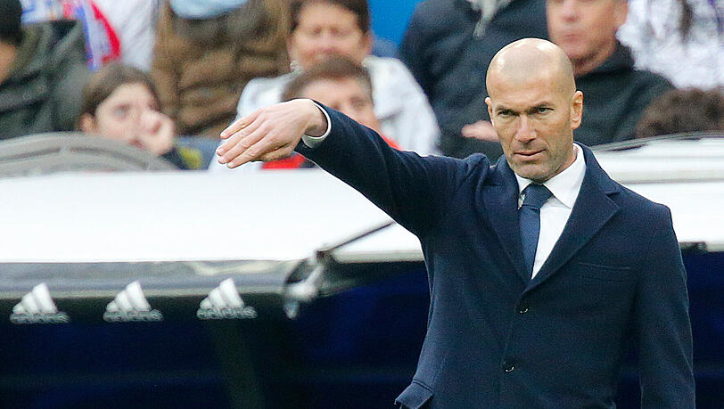 Auch die Fälle seiner Söhne, die bei Real Madrid spielen, wurden untersucht: Zinedine Zidane. Auch die Fälle seiner Söhne, die bei Real Madrid spielen, wurden untersucht: Zinedine Zidane.
