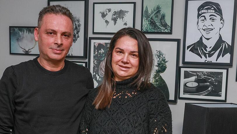 Sibel und Hasan Leyla aus Moosach haben bei dem rassistischen Terroranschlag am 22. Juli 2016 im Olympia-Einkaufszentrum ihren 14-jährigen Sohn Can verloren.