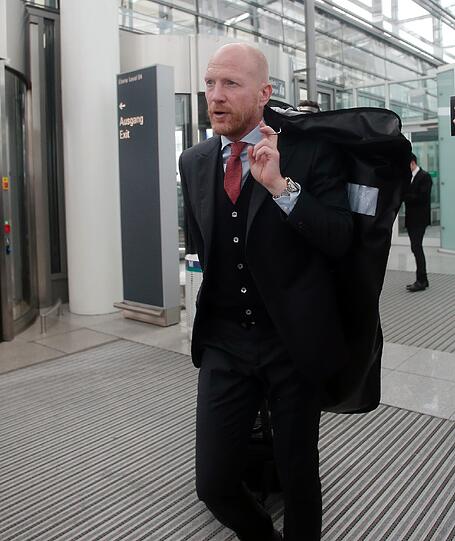 Der FC Bayern reist zum Champions-League-Halbfinale nach Barcelona.