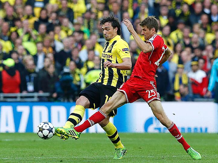 MATS HUMMELS: Note 4. Ein dicker Patzer ermöglichte die Robben-Chance. Immer wieder kleine Böcke in seinem Spiel. Kann ihm mal einer diese Beckenbauer-Gedächtnispässe mit Außenrist verbieten?