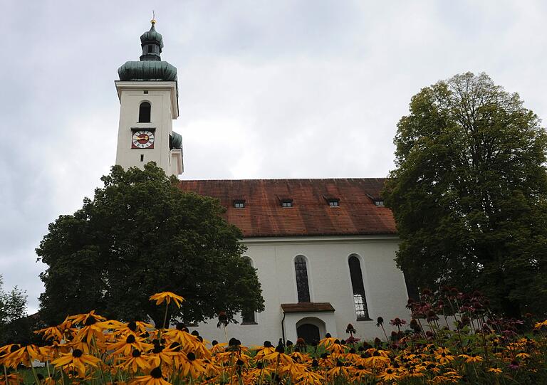 Sehen Sie hier weitere Bilder von der Hochzeit von Prinzessin Maria Theresia in Tutzing.
