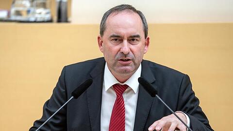 Hubert Aiwanger (Freie Wähler), stellvertretender Ministerpräsident von Bayern und Wirtschaftsminister. Foto: Sina Schuldt/Archivbild