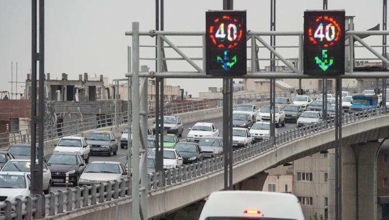 Stau: Verstopfte Straßen in der iranischen Hauptstadt Teheran. Stau: Verstopfte Straßen in der iranischen Hauptstadt Teheran.