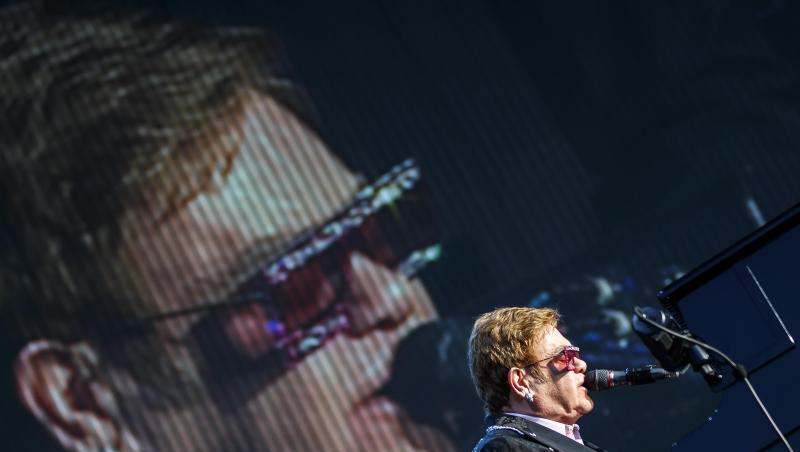 Der britische Sänger Sir Elton John sitzt am Flügel. Foto: Valentin Flauraud/KEYSTONE Der britische Sänger Sir Elton John sitzt am Flügel. Foto: Valentin Flauraud/KEYSTONE