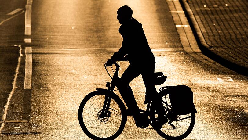 Auswertung der Allianz: "In der EU gibt es insgesamt 6000 getötete Zweiradfahrer, in Deutschland waren es im vergangenen Jahr fast tausend."