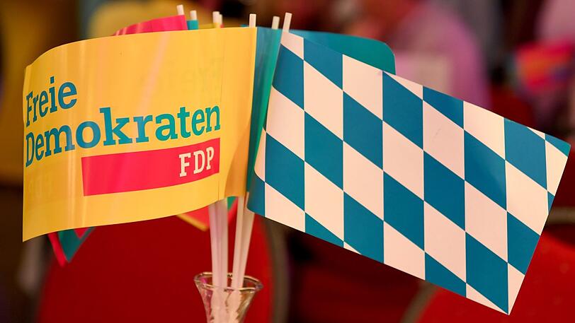 Auf der Wahlparty wurde der Wiedereinzug der FDP in den bayerischen Landtag gefeiert. Jetzt wackelt das Ergebnis.