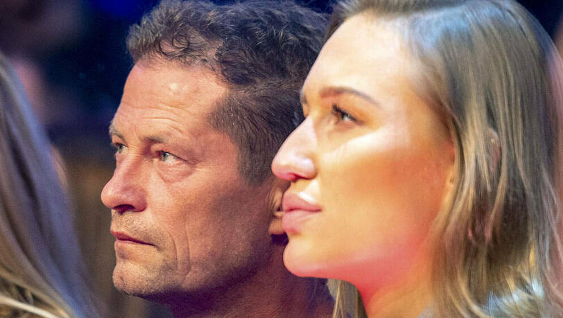 Til Schweiger mit Begleitung bei der SES Boxing & EC Boxing Box Gala in der Edel-Optics.de-Arena, Hamburg Til Schweiger mit Begleitung bei der SES Boxing & EC Boxing Box Gala in der Edel-Optics.de-Arena, Hamburg