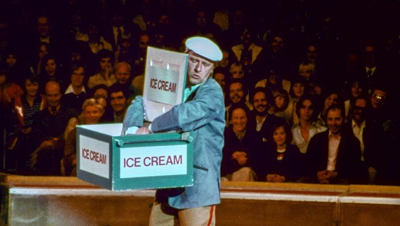 Emil Steinberger als Clown im Circus Knie. Emil Steinberger als Clown im Circus Knie.