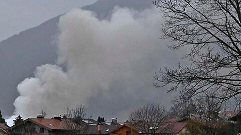 Das Gewerbegebiet wurde &uuml;ber mehrere Stunden weitr&auml;umig abgesperrt, gl&uuml;cklicherweise wurde niemand verletzt.