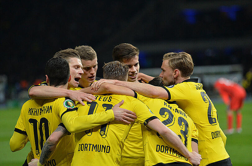 Durch einen klaren 3:0-Sieg zieht Borussia Dortmund isn Pokalfinale ein.