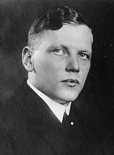 Generalmusikdirektor der Staatsoper: Hans Knappertsbusch.