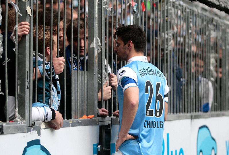Sucht das Gespräch mit den Fans: Kapitän Christopher Schindler.