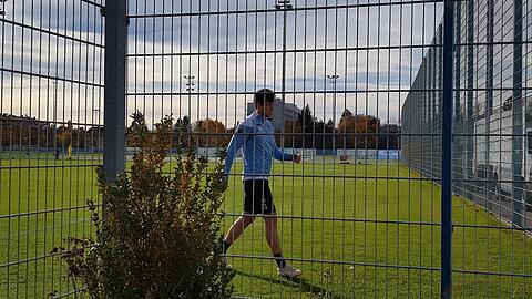 Sorge bei Sechzig: Herbert Paul musste am Dienstag das Training vorzeitig abbrechen. Sorge bei Sechzig: Herbert Paul musste am Dienstag das Training vorzeitig abbrechen.