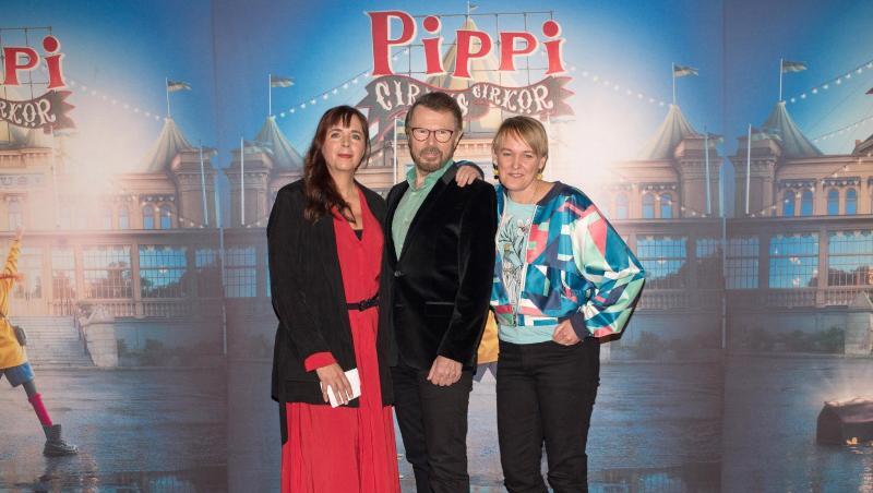 Björn Ulvaeus (M) stellt mit Tilde Björfors (l) und Maria Blom (r) eine musikalische Zirkusveranstaltung "Pippi paa cirkus" (Pippi im Zirkus) vor. Björn Ulvaeus (M) stellt mit Tilde Björfors (l) und Maria Blom (r) eine musikalische Zirkusveranstaltung "Pippi paa cirkus" (Pippi im Zirkus) vor.