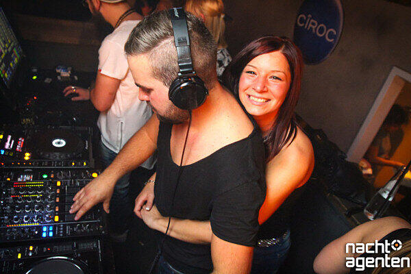 Heiße Tänze am Freitag im Jack Rabbit. Das Motto: "#We make you rave". Mehr Bilder unter: www.nachtagenten.de.