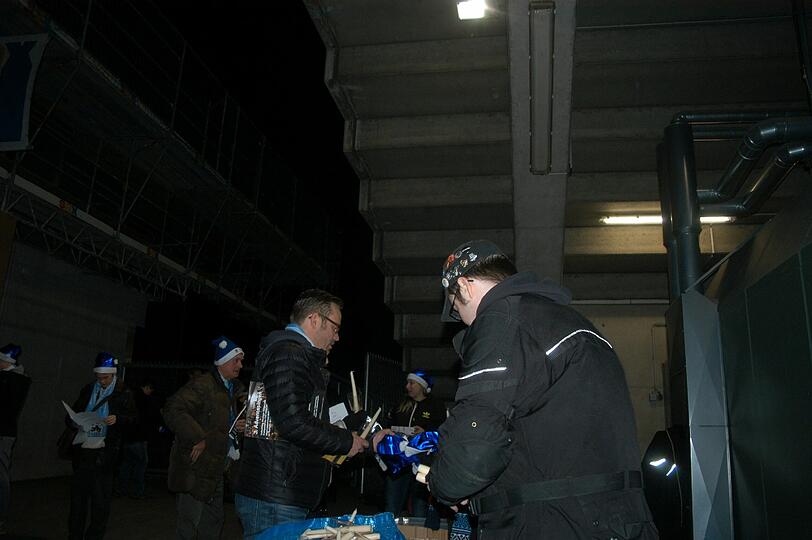 Beim dritten Adventssingen kamen erstmals auch die Löwen selbst - in der heiklen Situation derzeit eine willkommene Geste bei den Fans.