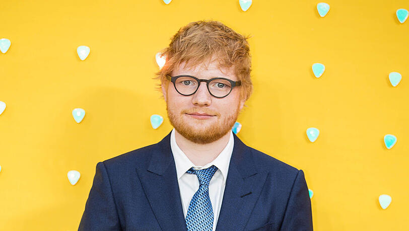 Ed Sheeran überrascht Schulkinder mit einer Unterrichtsstunde. Ed Sheeran überrascht Schulkinder mit einer Unterrichtsstunde.