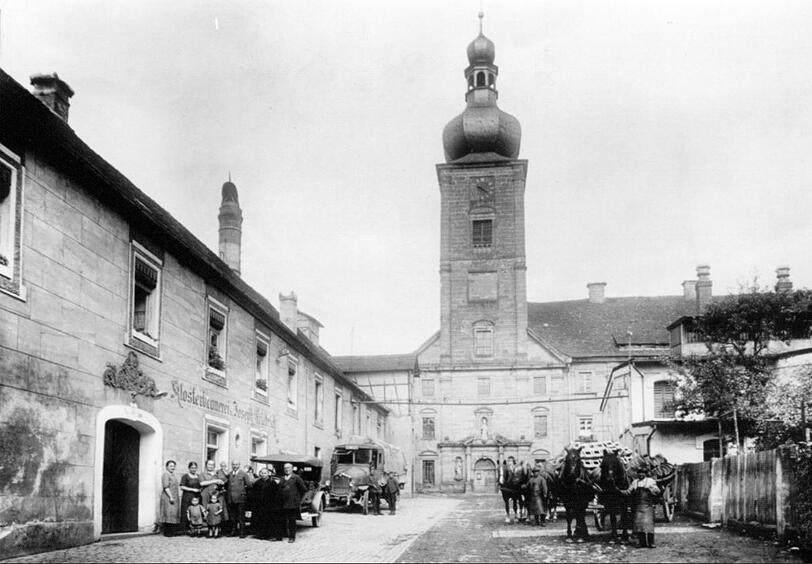 Eine historische Aufnahme zeigt das Kloster, wo schon seit jeher gebraut worden ist.