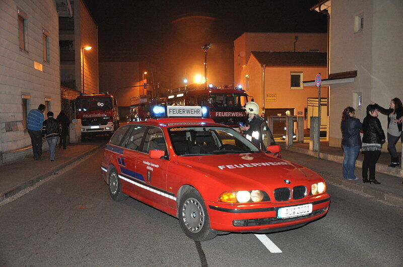Altötting - Am Dienstagabend entzündete sich im Keller einer Metzgerei in der Mühldorfer Straße ein Feuer. Die Feuerwehr konnte das Feuer schnell unter Kontrolle bringen. Die Schadenshöhe ist noch unklar. Es gab keine Verletzten.