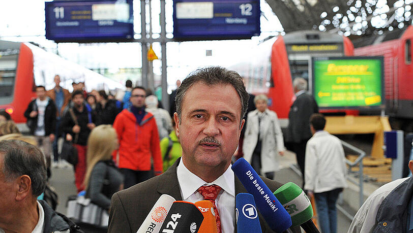 Claus Weselsky, der Chef der Lokführergewerkschaft GDL, kann sich ab Montag eine siebentägige Streikpause vorstellen.