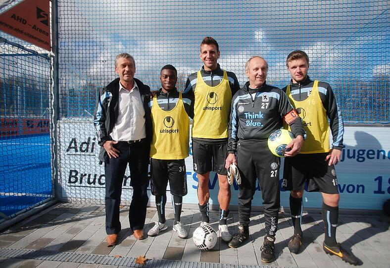 Das Löwen-Team: Florian Hinterberger, Kodjovi Koussou, Guillermo Vallori, Hans Sitzberger und Stephan Hain.