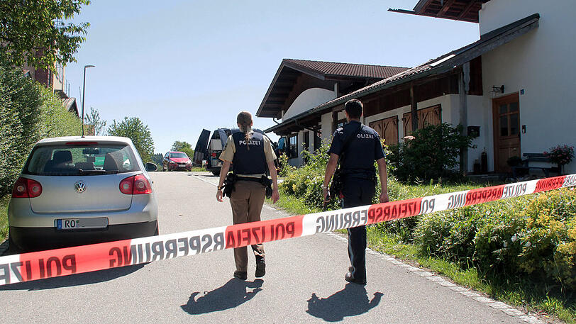 Ein Achtjähriger ist in Vogtareuth (Landkreis Rosenheim) erschossen worden. Die Bilder vom Tatort.