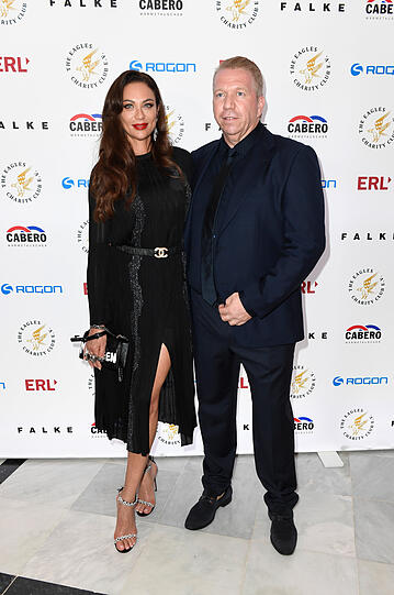 Lilly Becker turtelt beim EAGLES Präsidenten Cup mit ihrem neuen Partner, dem Düsseldorfer Sportmanager Thorsten Weck.