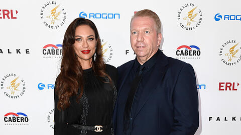 Lilly Becker turtelt beim EAGLES Präsidenten Cup mit ihrem neuen Partner, dem Düsseldorfer Sportmanager Thorsten Weck.