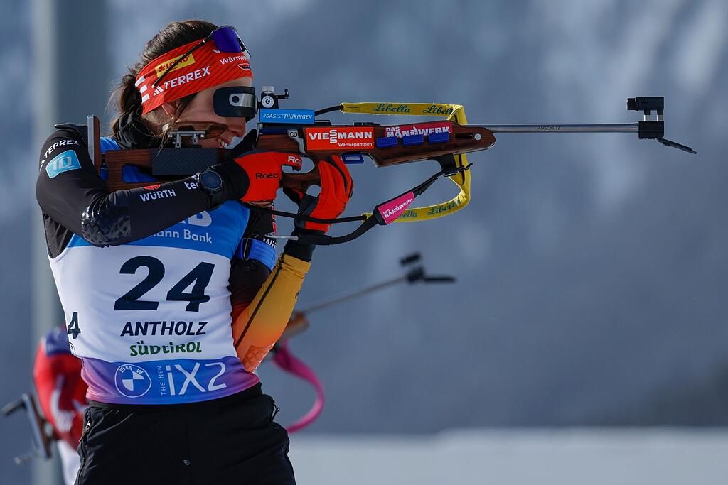 Voigt zittert und wird Vierte Biathletin dennoch zufrieden
