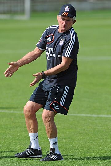 Wann kommt Martinez? Kommt er überhaupt? Die Gerüchte lassen die Bayern-Spieler kalt. Jetzt ist erstmal Training in der Sommer-Hitze angesagt. Die aktuellen Bilder von der Säbener.
