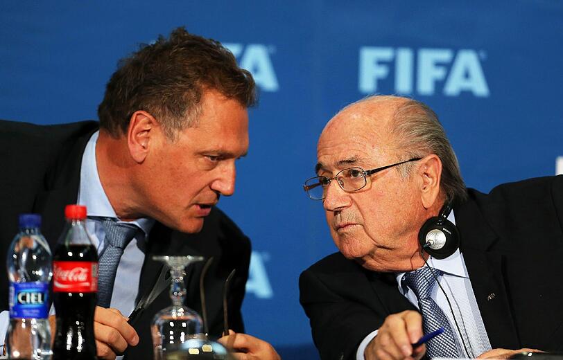 Nachdem Generalsekretär Jérôme Valcke (links) suspendiert worden war, erwarteten Viele von Fifa-Chef Sepp Blatter eine Stellungnahme. Die Pressekonferenz wurde jedoch abgesagt.