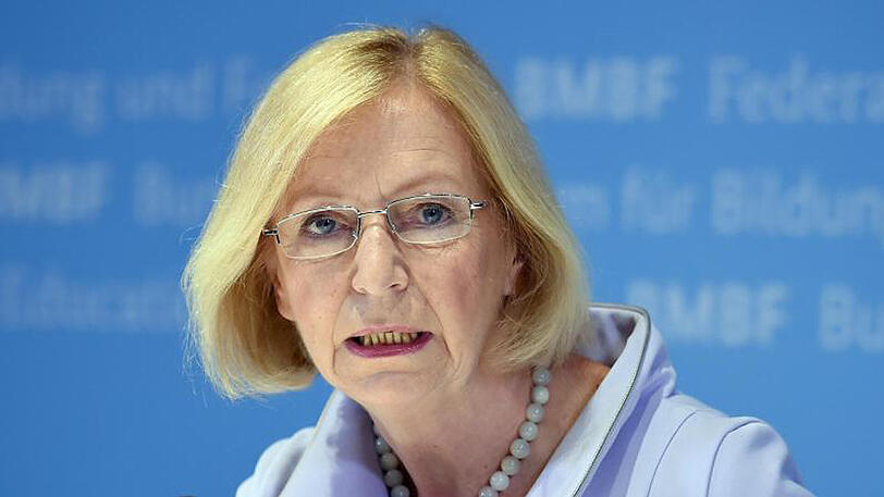 Bundesforschungsministerin Johanna Wanka muss sich vor dem Bundesverfassungsgericht rechtfertigen.