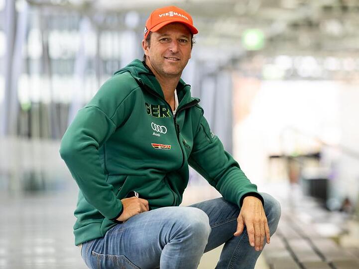 Werner Schuster, Bundestrainer im Skispringen. Foto: Daniel Karmann/Archiv