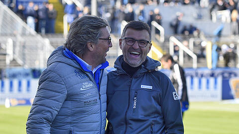 Haben ein gutes Verhältnis: Sechzigs ehemaliger Stadionsprecher Stefan Schneider und Trainer Michael Köllner (Archivbild)
