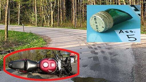 Markt Rettenbach: Die verunglückte Maschine und Spuren des Unfalls. Markt Rettenbach: Die verunglückte Maschine und Spuren des Unfalls.