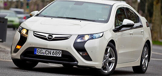 Fährt sich wie ein ganz normales Auto: der Opel Ampera.