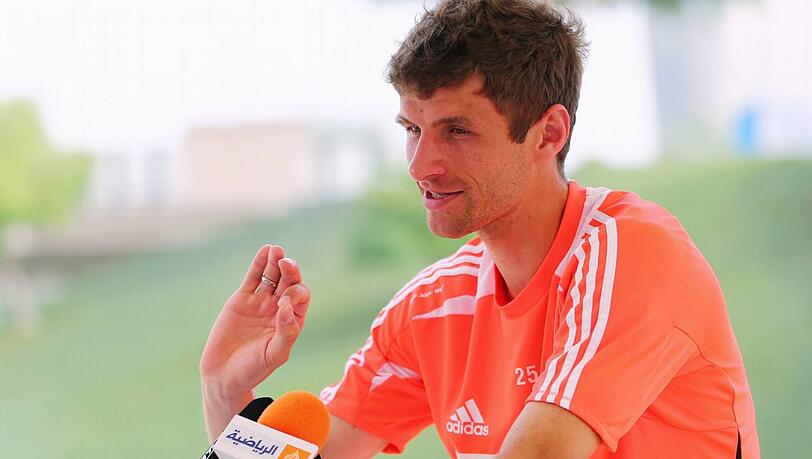 Thomas Müller beim Pressetalk im Trainingslager des FC Bayern in Doha, Katar. Thomas Müller beim Pressetalk im Trainingslager des FC Bayern in Doha, Katar.
