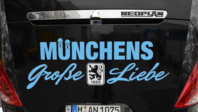 So sieht er von hinten aus, der neue Mannschaftsbus der Löwen. So sieht er von hinten aus, der neue Mannschaftsbus der Löwen.