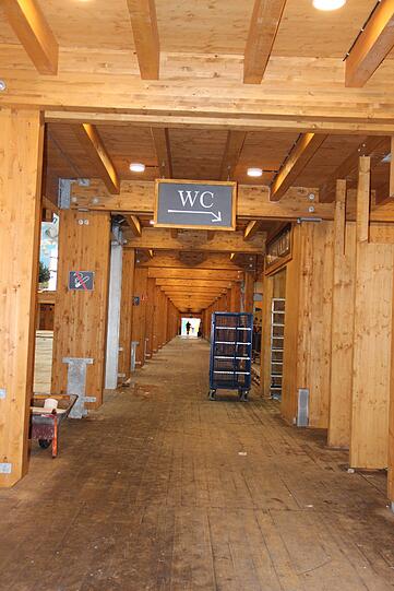Regen und Tristesse am Tag danach: Die Bilder vom Wiesn-Abbau am Dienstagvormittag.