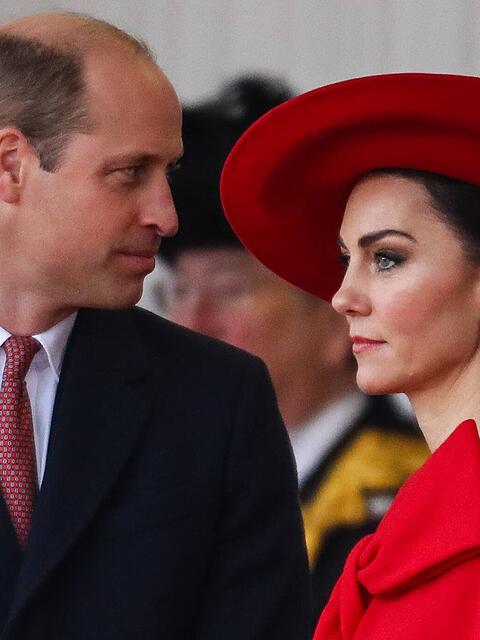 Die Schlagzeilen um Prinz Andrew belasten das britische Königshaus schwer. Können Prinz William und Prinzessin Kate das Ruder nochmal herumreißen?