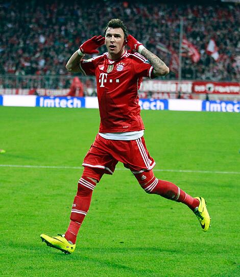 MARIO MANDZUKIC - NOTE 2 - Torgarantie: Neuntes Tor in den letzten neun Ligaspielen. Führt mit 17 Treffern die Liga an, bekam so viel Applaus wie noch nie bei seiner Auswechslung. Wer war noch mal dieser Lewandowski?